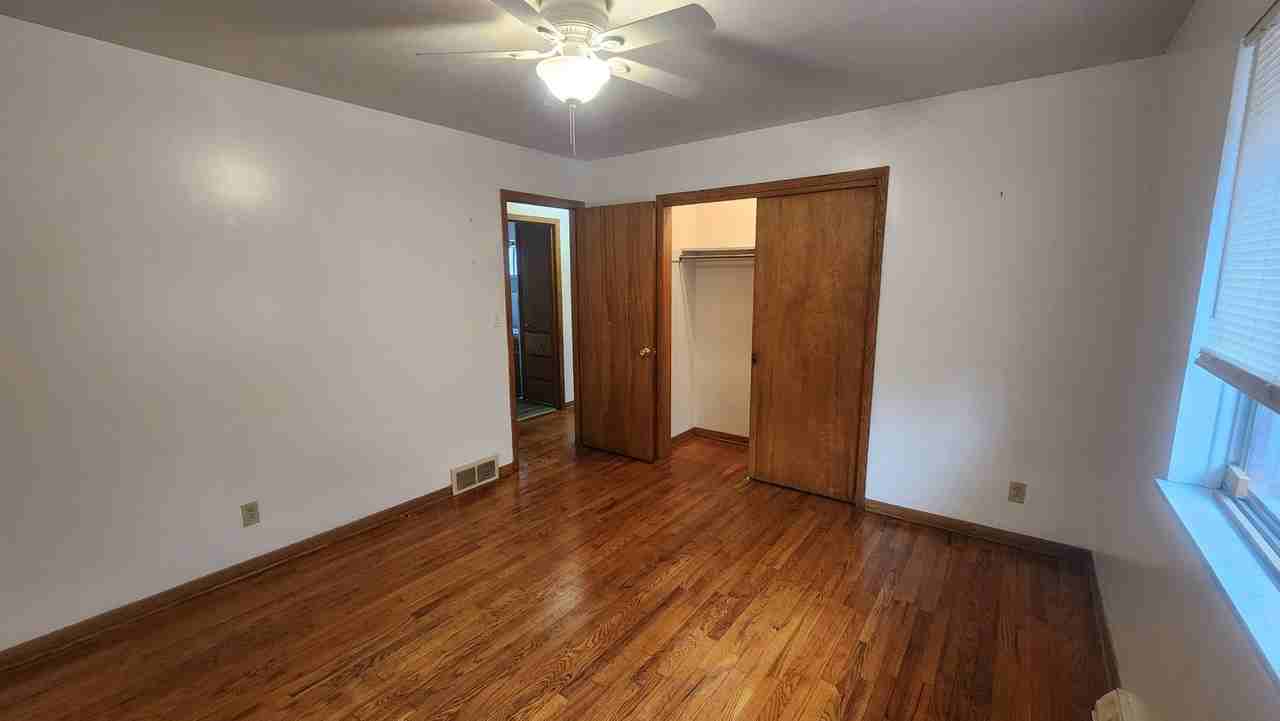 611 Gibbs Rd - Photo 4 of 12