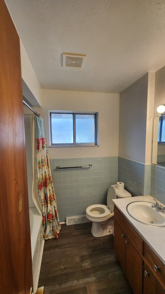 611 Gibbs Rd - Photo 6 of 12