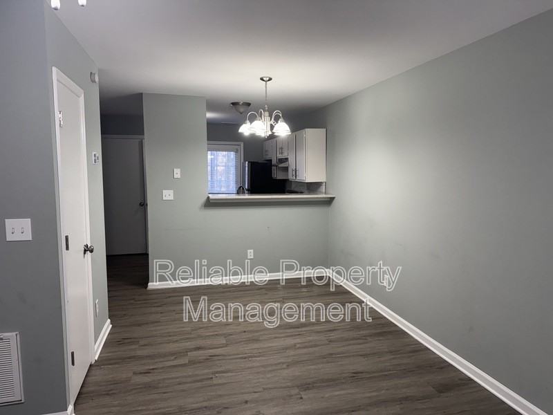 1827 Vintage Rd - Photo 3 of 13