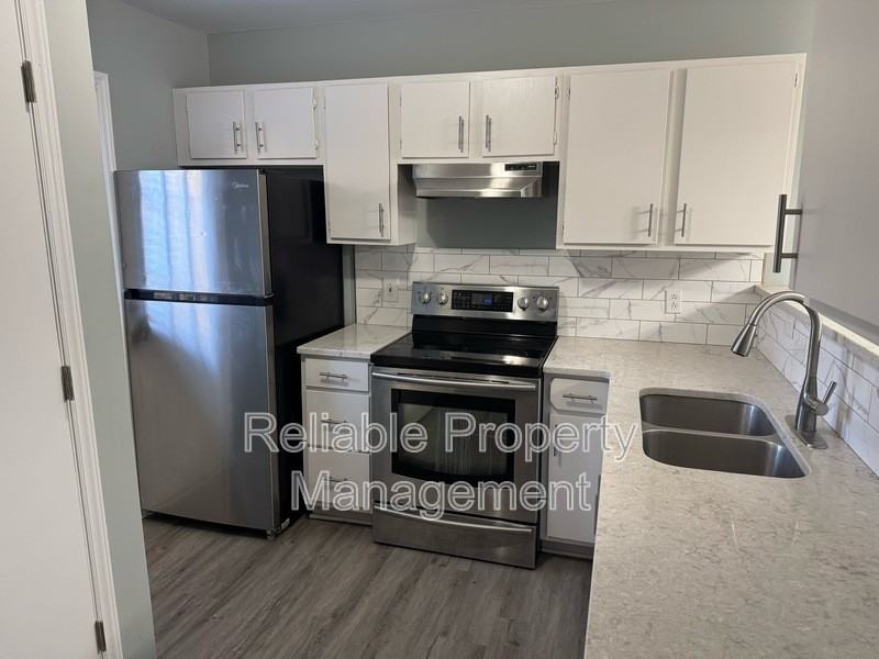 1827 Vintage Rd - Photo 4 of 13