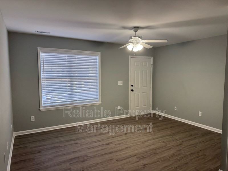 1827 Vintage Rd - Photo 5 of 13