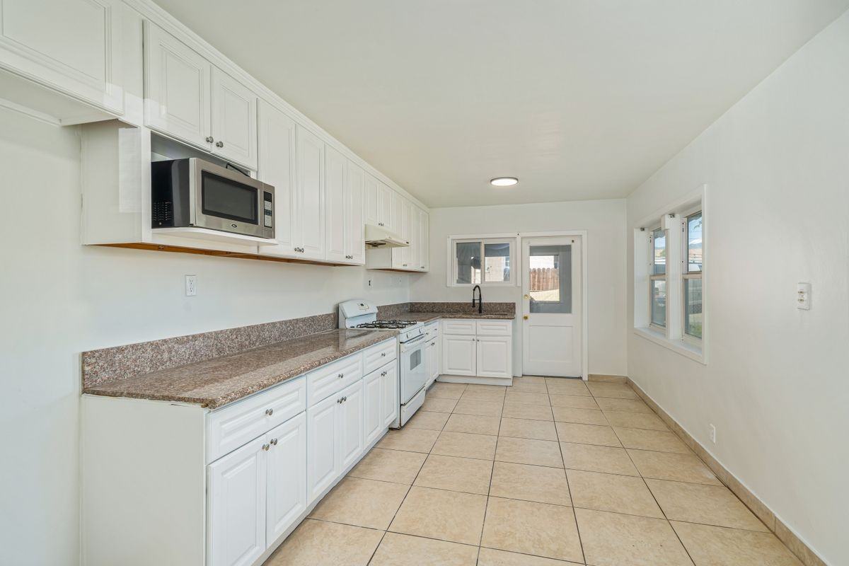 45545 35th St E - Photo 2 of 7