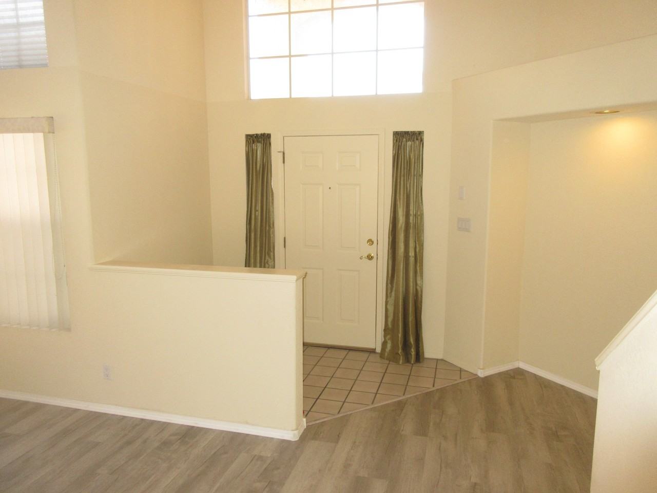 2111 Corte De Caballo Nw - Photo 3 of 50