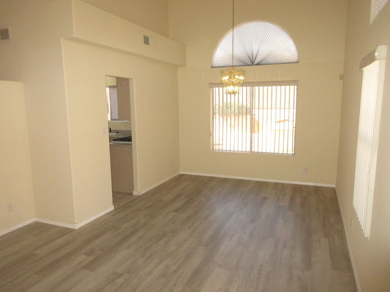 2111 Corte De Caballo Nw - Photo 5 of 50