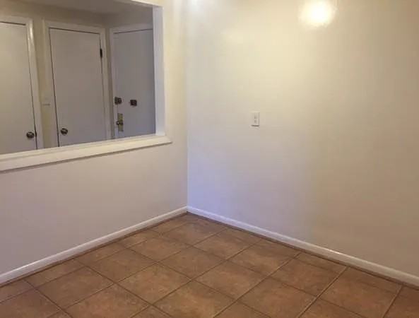 770 Cummins Hwy #3 - Photo 4 of 8