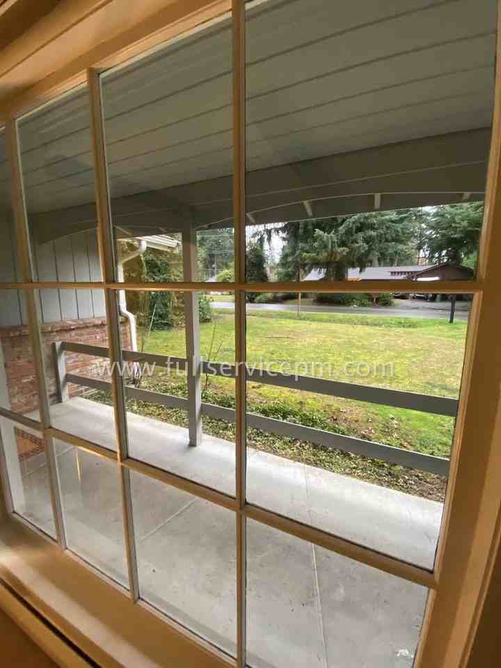 4248 91st Ave Se - Photo 3 of 30