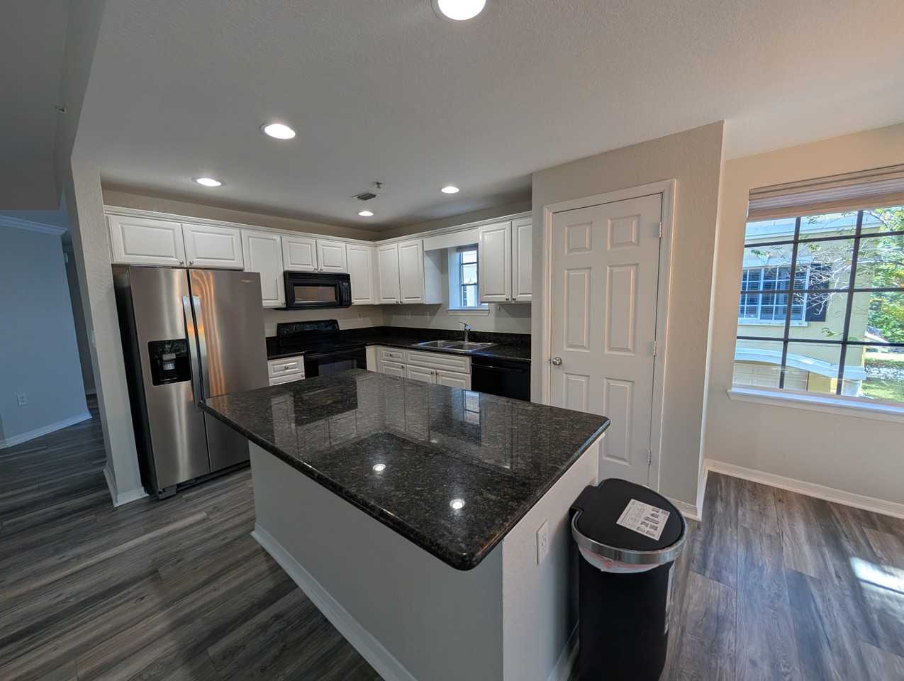 5202 Hampton Beach Pl - Photo 5 of 40