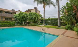 15030 Victory Blvd - Photo 1 of 1