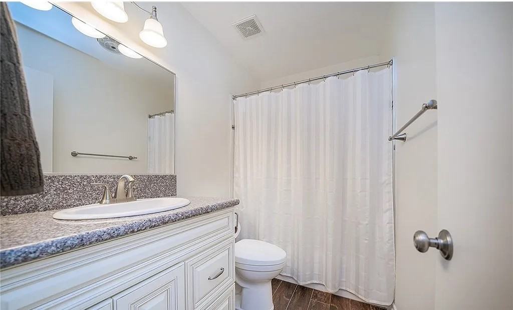 5055 Coldwater Canyon Ave - Photo 2 of 9