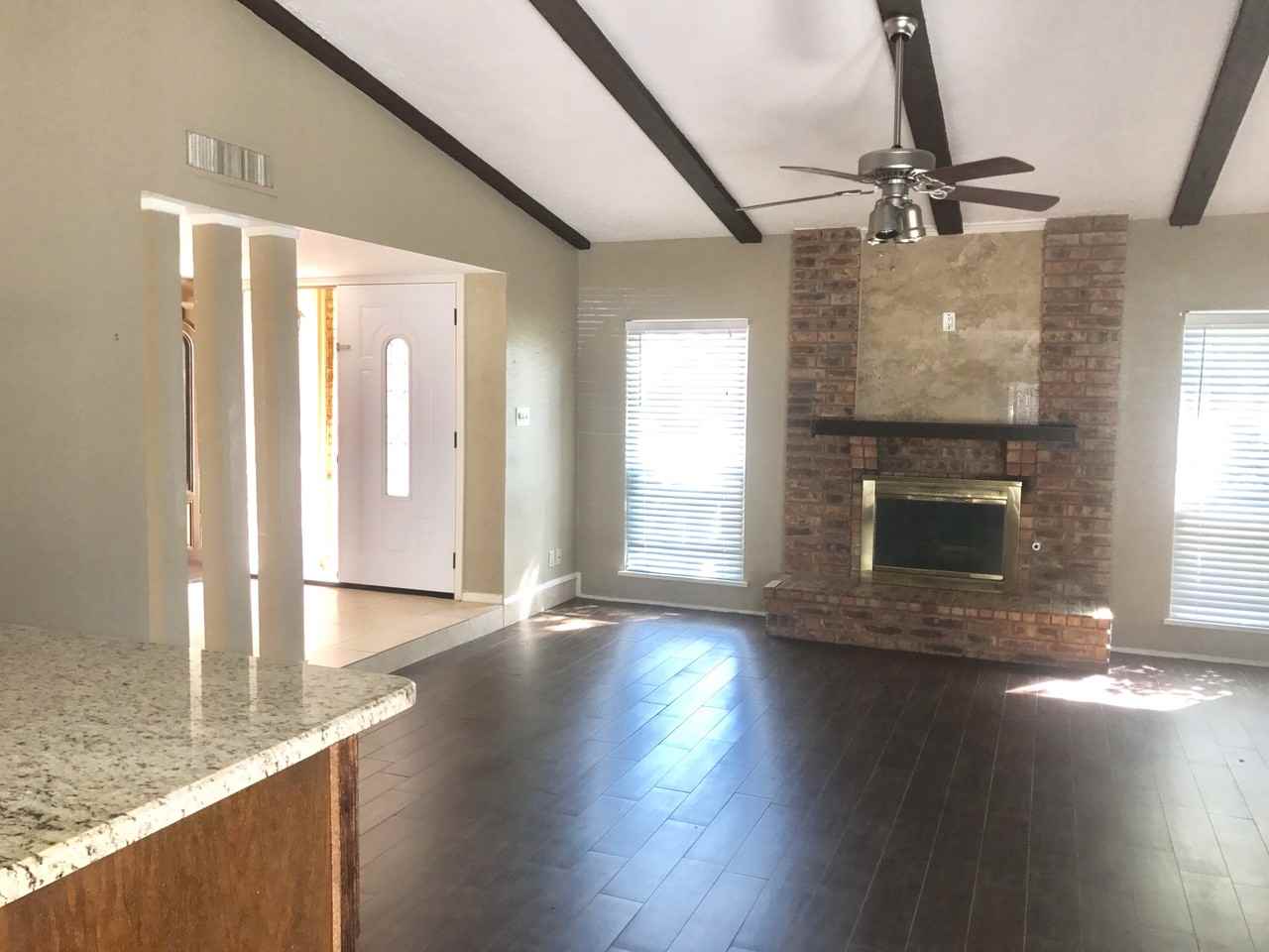 5144 Pruitt Dr - Photo 4 of 28