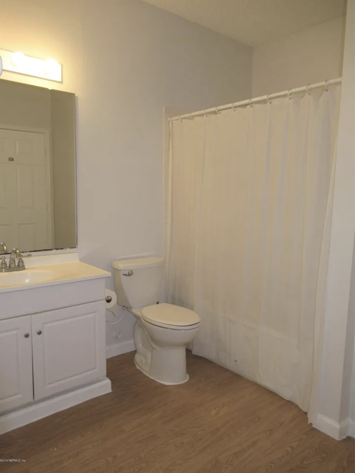 10000 Gate Pkwy N #1122 - Photo 5 of 9