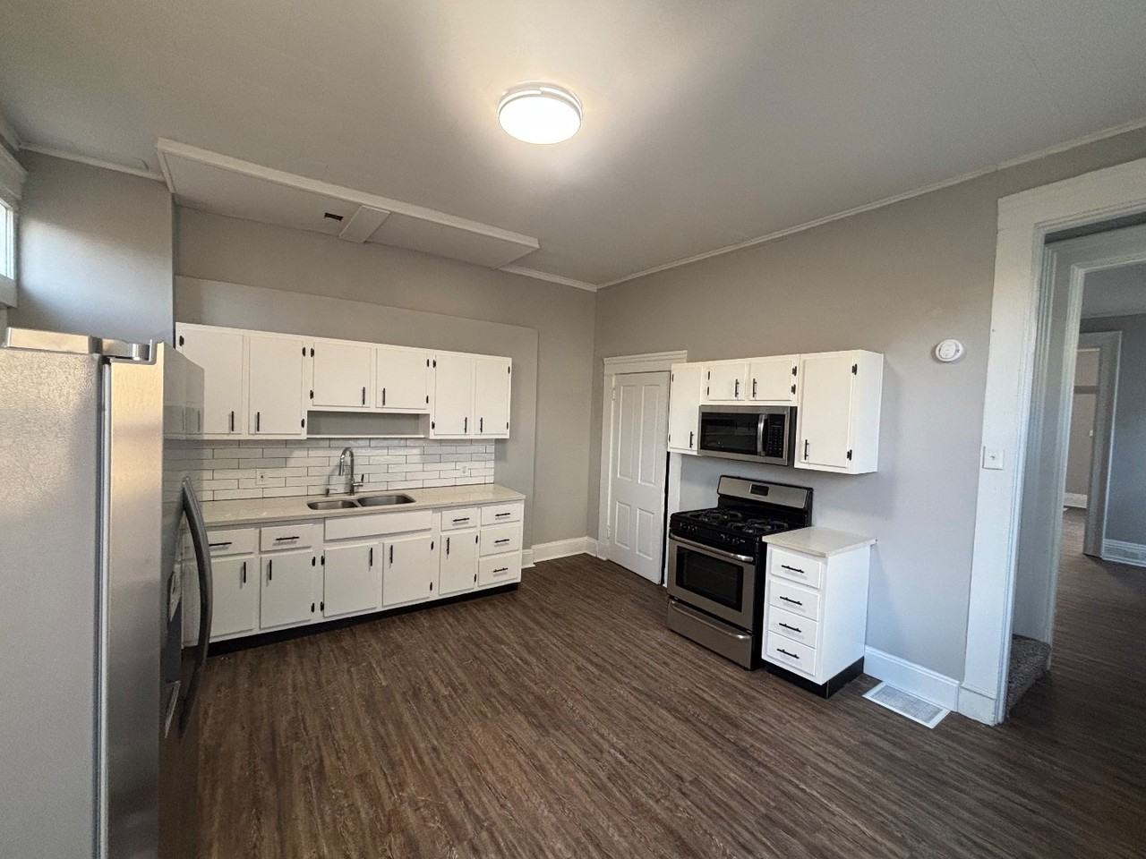 221 E Martin Luther King Jr Blvd - Photo 6 of 20