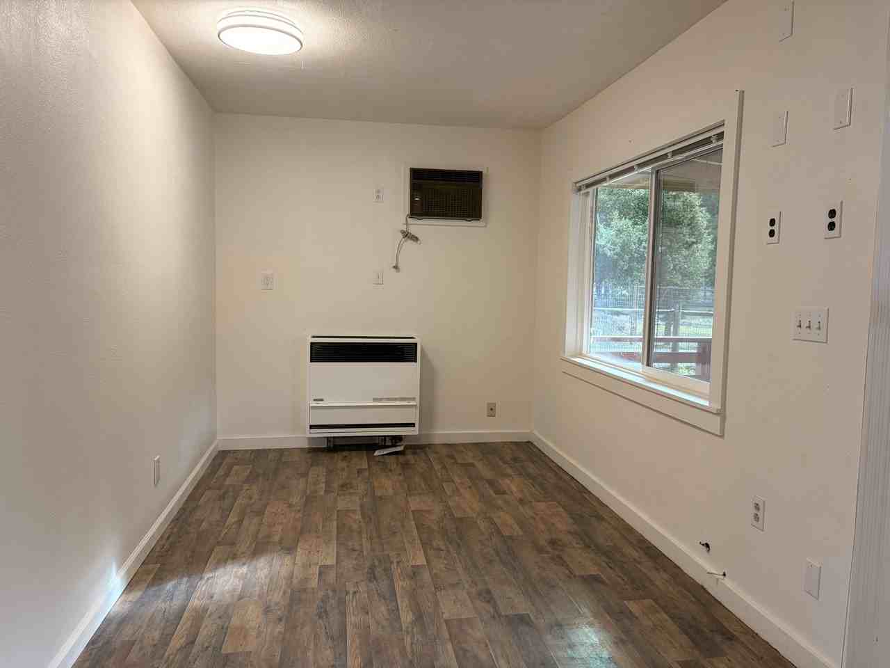 863 Atherton Ave #NA - Photo 4 of 12