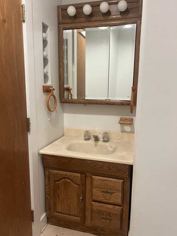 863 Atherton Ave #NA - Photo 7 of 12