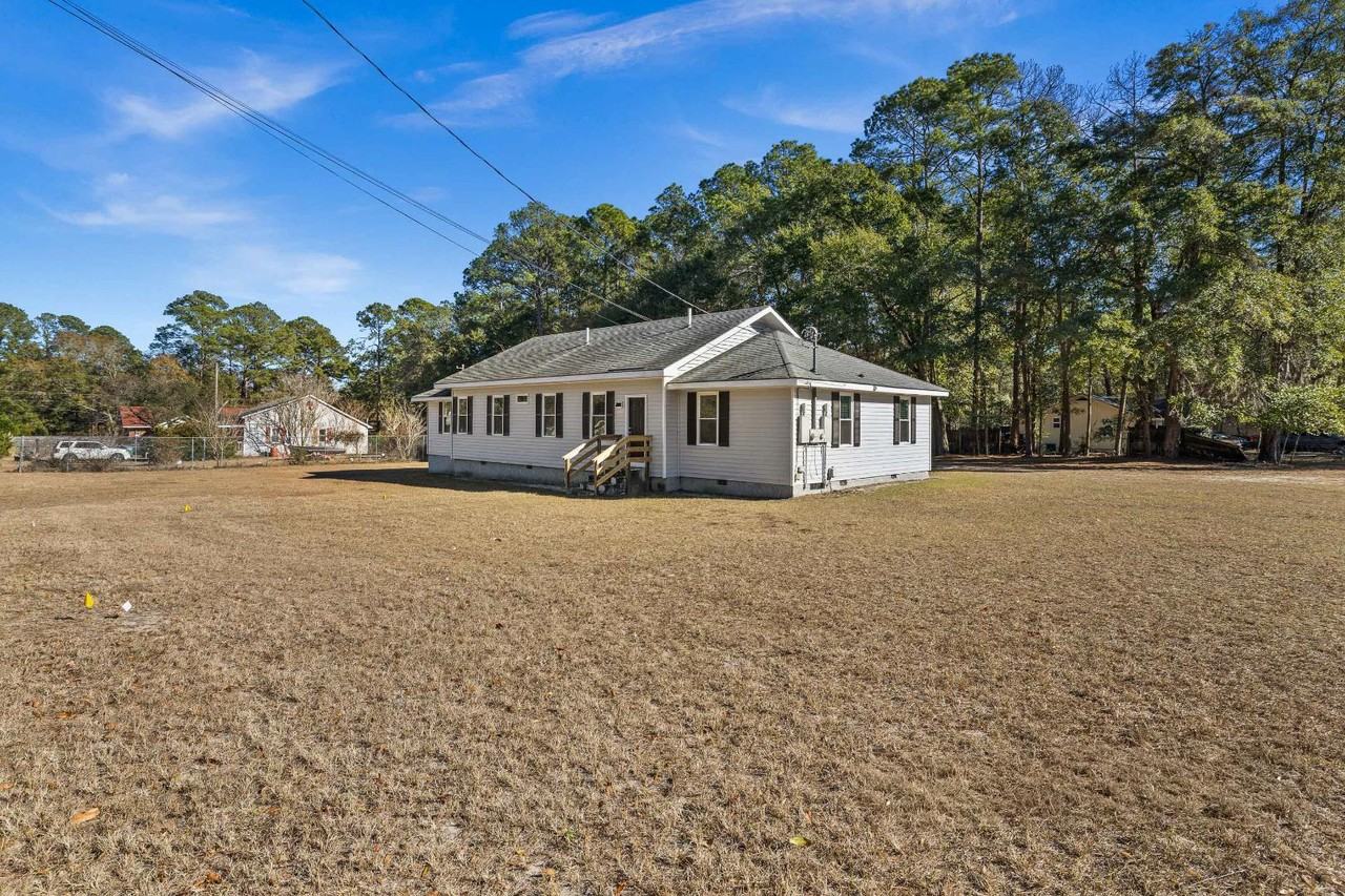 501 E 4th St - Photo 4 of 30