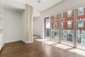 featured image of 126 Salem St