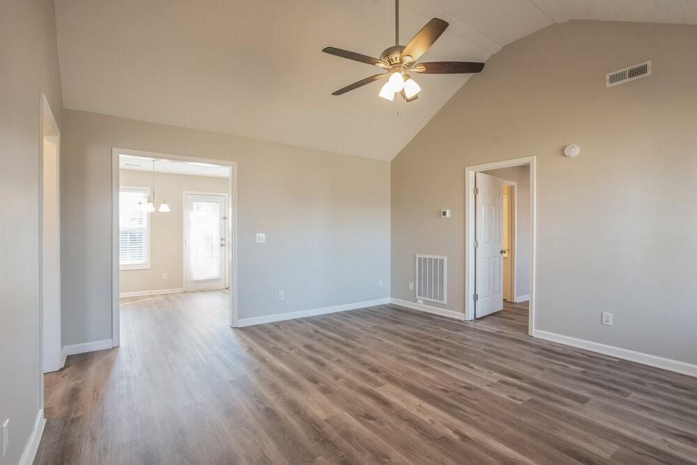 8208 Minehead Dr - Photo 3 of 16