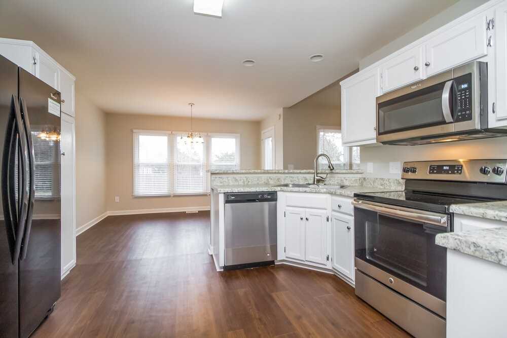 5333 Roxborough Pass - Photo 6 of 17