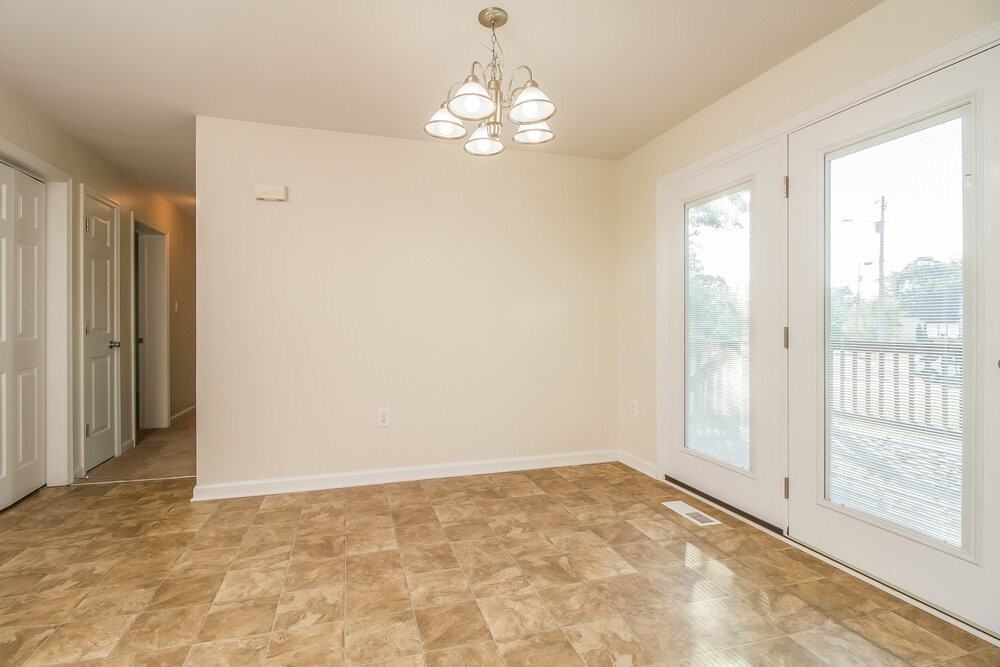 401 Wildwood Dr - Photo 5 of 15