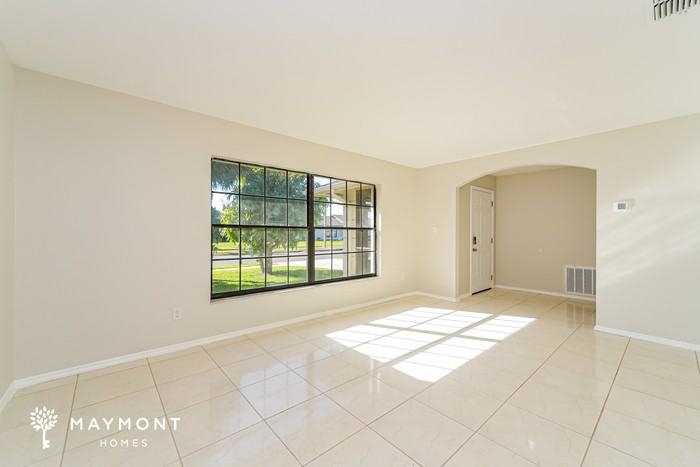 2315 Bay Leaf Dr - Photo 4 of 12