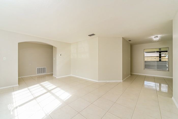 2315 Bay Leaf Dr - Photo 5 of 12