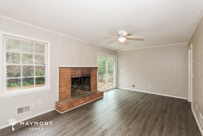 2324 Old Field Rd - Photo 4 of 13