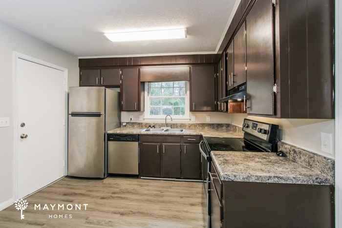 2324 Old Field Rd - Photo 5 of 13