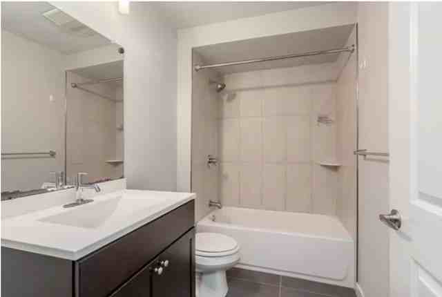 1221 Mount Vernon Street #101 - Photo 5 of 9