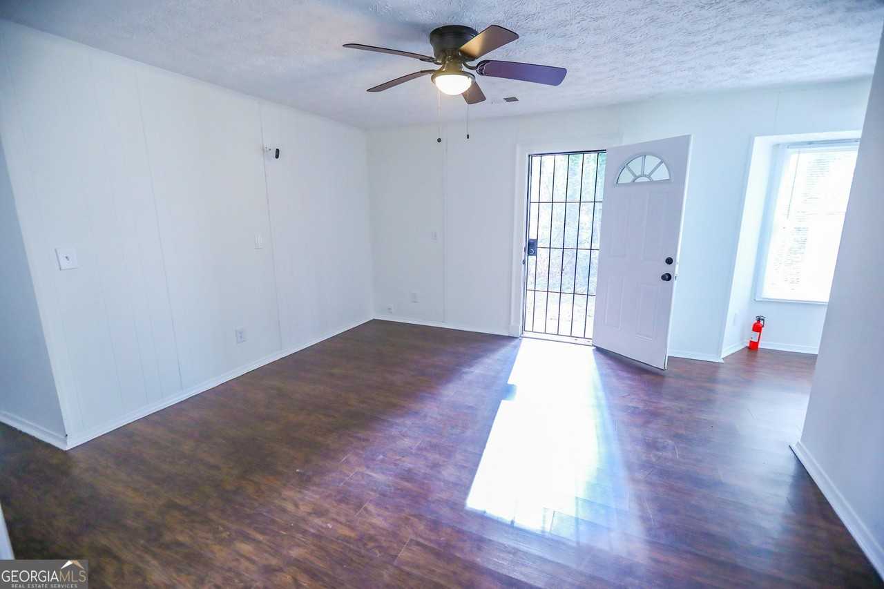 1967 Singer Way - Photo 4 of 25