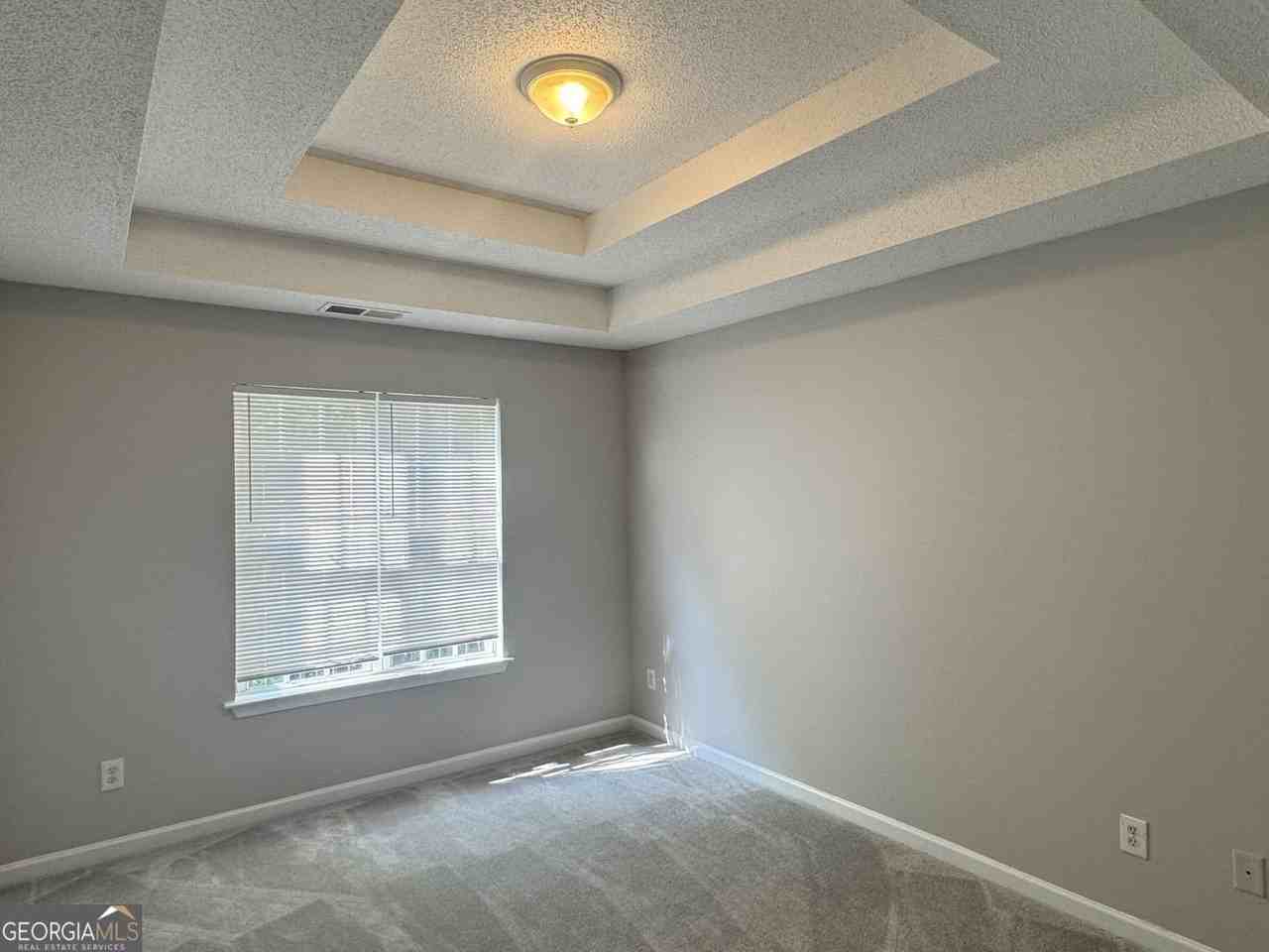 4044 Robin Cir - Photo 4 of 12