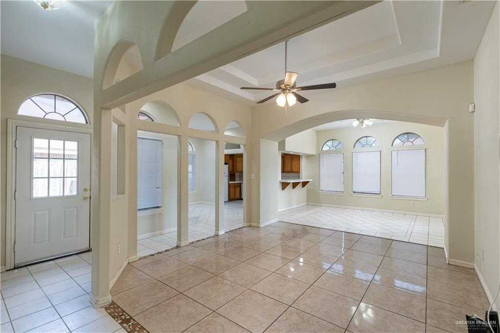 3504 N 32nd St - Photo 2 of 19