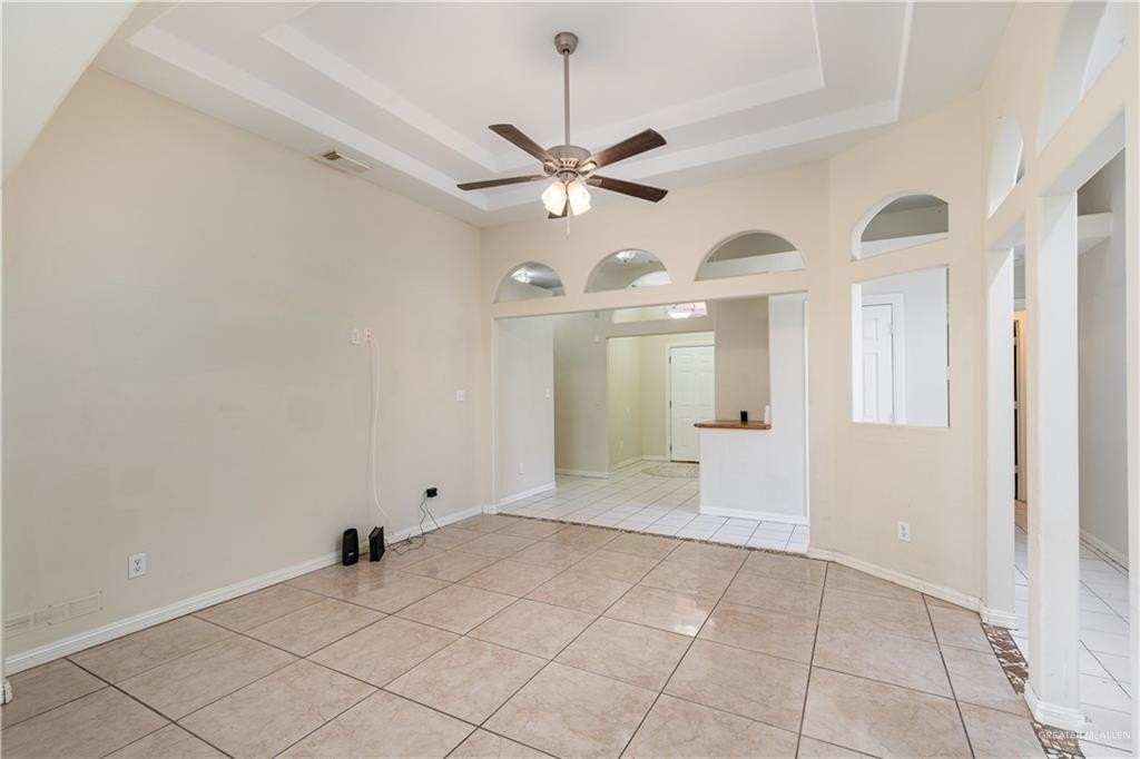 3504 N 32nd St - Photo 6 of 19