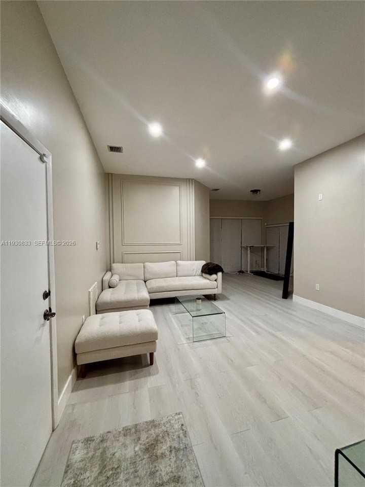 21507 Sw 90th Ct #21507 - Photo 4 of 10