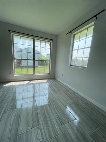 606 Saint Rose Ave - Photo 6 of 19