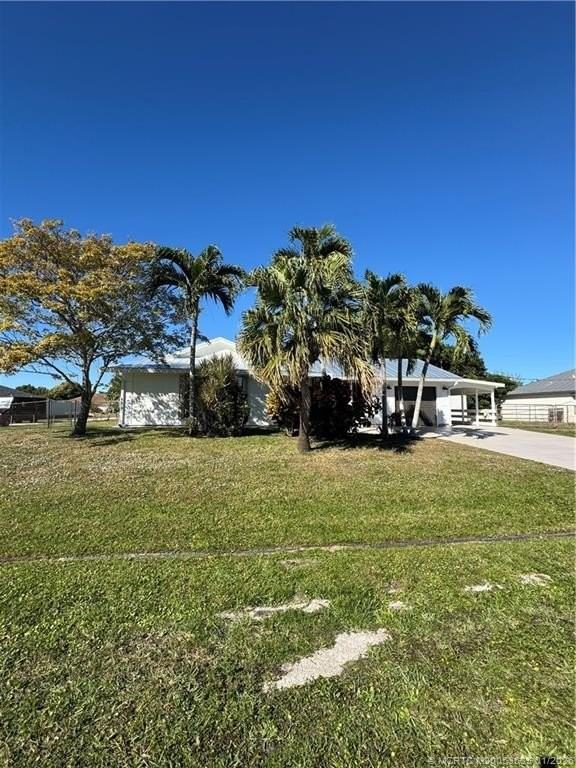 981 Sw Bay State Rd - Photo 4 of 17