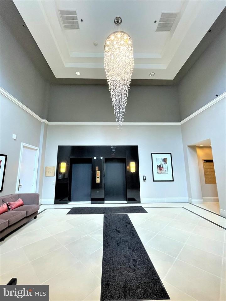 1641 International Dr Unit 417 #417 - Photo 5 of 35