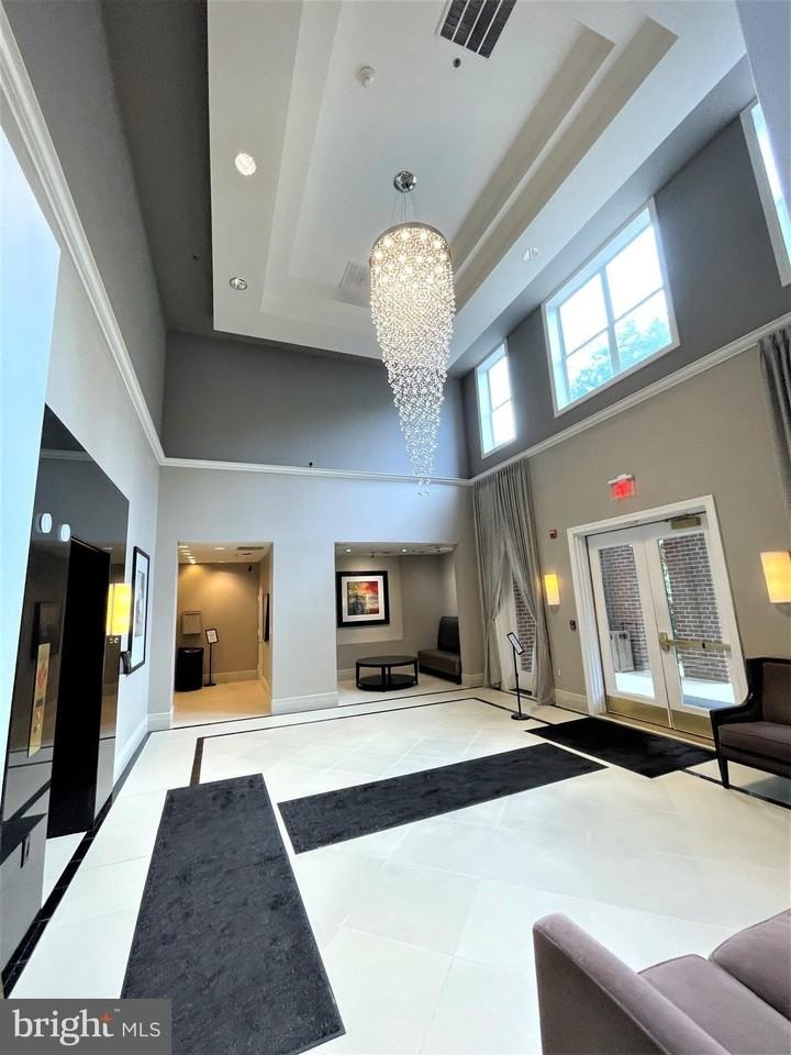 1641 International Dr Unit 417 #417 - Photo 6 of 35