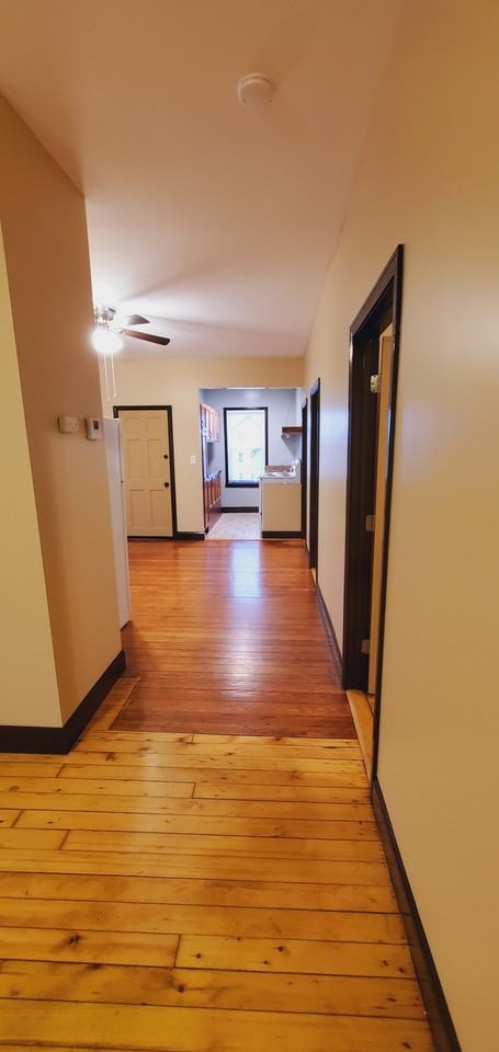 572 Bradford Ave #1 - Photo 4 of 31