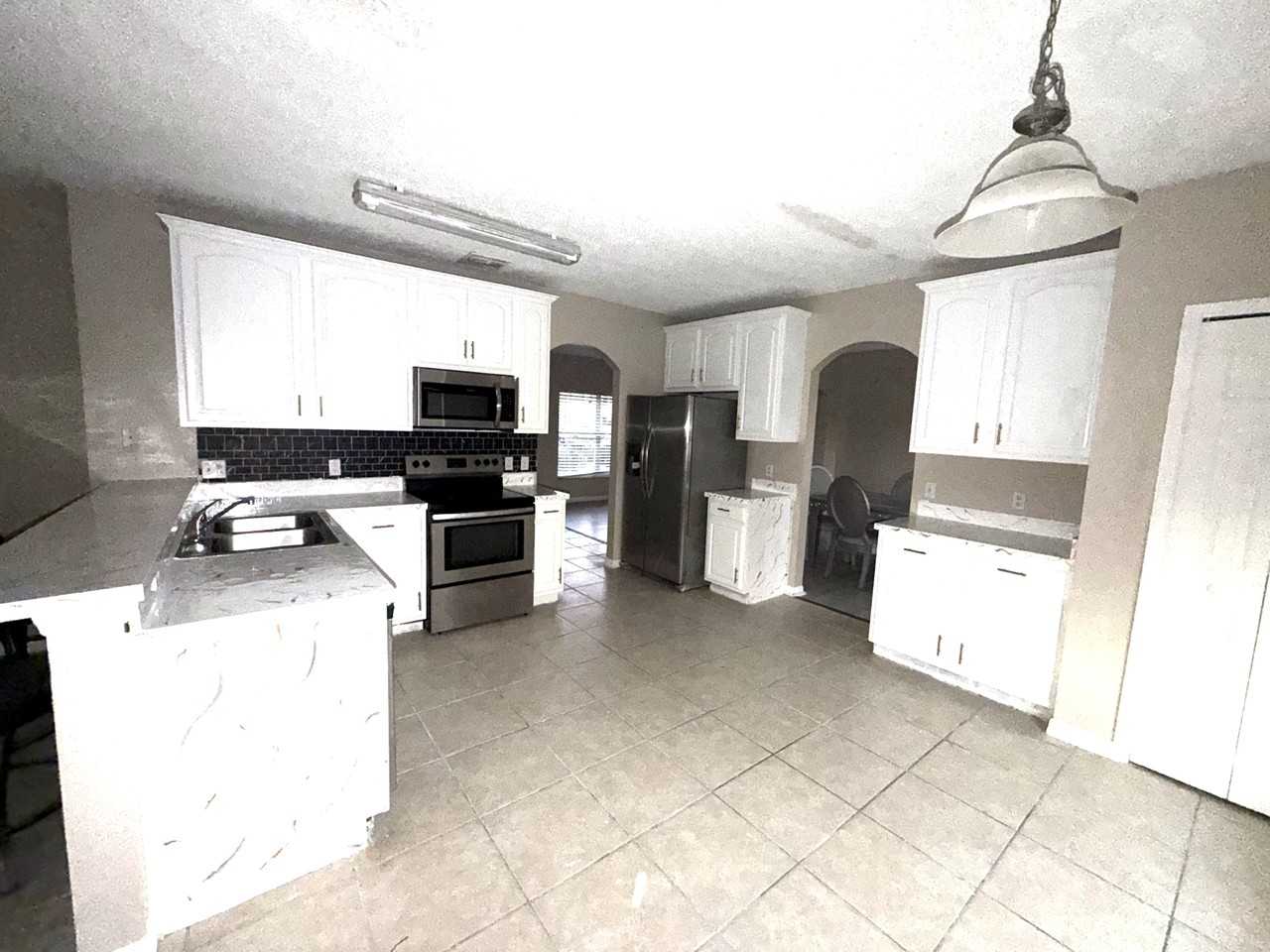 620 Elbridge Dr #1 - Photo 2 of 30