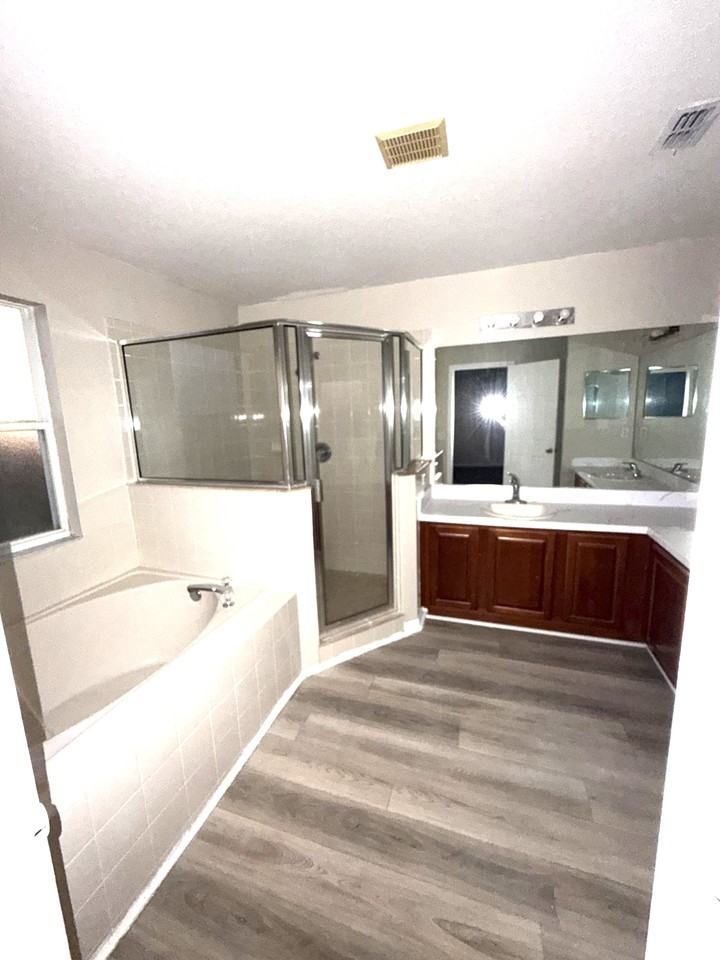 620 Elbridge Dr #1 - Photo 3 of 30