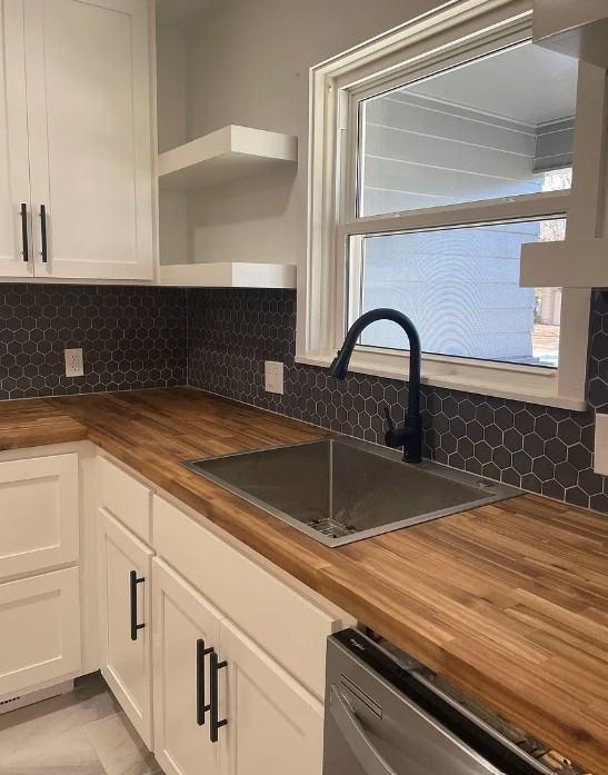 1108 S Orchard St #1 - Photo 3 of 10