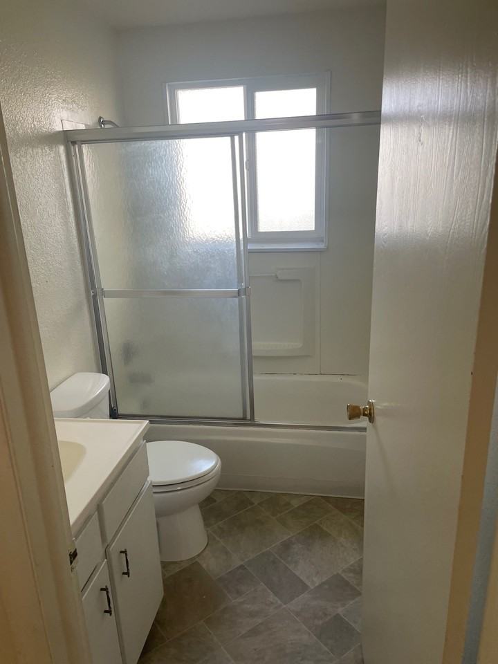 298 S Ruby St #1 - Photo 7 of 8