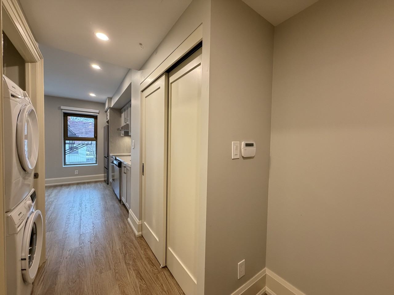 32 Rowanwood Avenue #02 - Photo 5 of 15