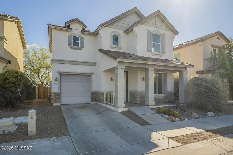 1053 S Pantano Overlook Dr - Photo 2 of 23