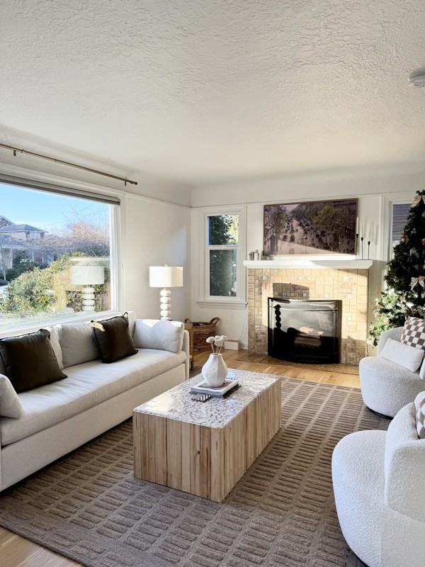 8018 28th Ave Nw - Photo 3 of 24