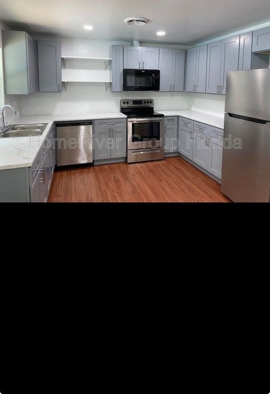 3421 Sw 26th Pl - Photo 4 of 12