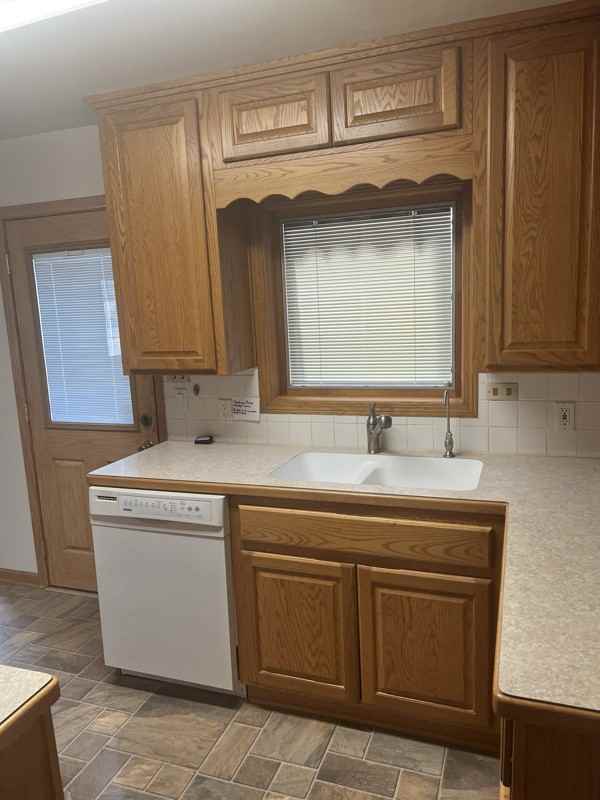 1408 N 24th St - Photo 3 of 15