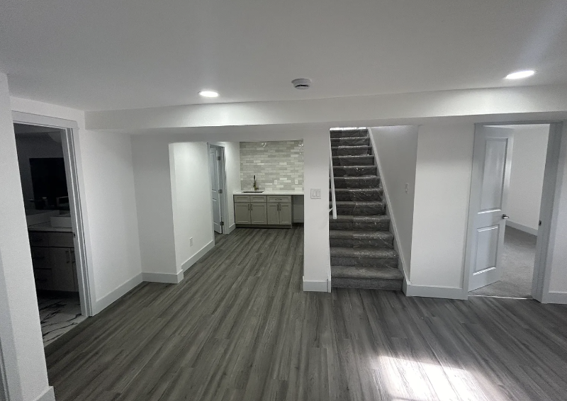 1370 S Meade St - Photo 2 of 13