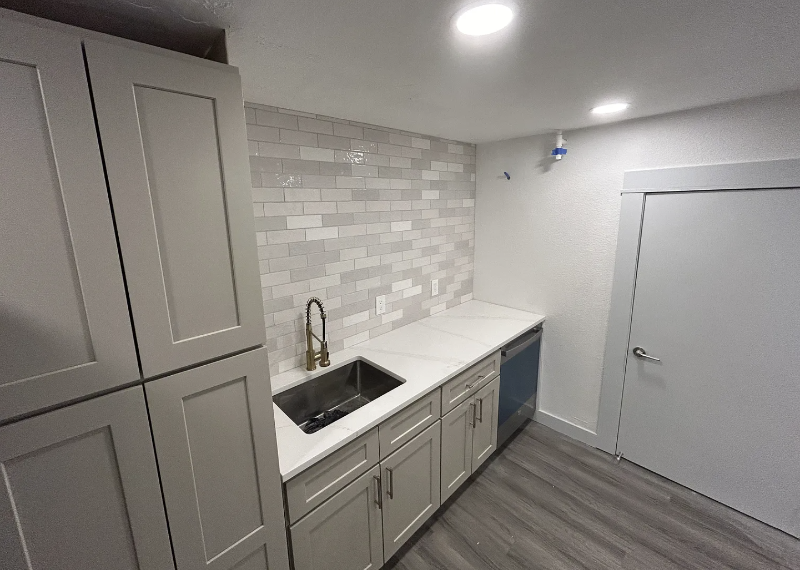 1370 S Meade St - Photo 4 of 13