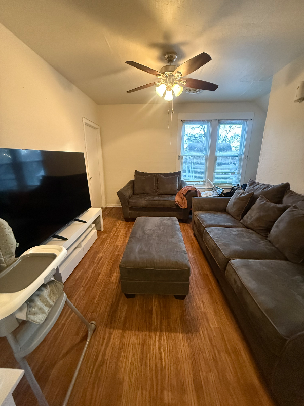 814 Beechwood Ave - Photo 3 of 12